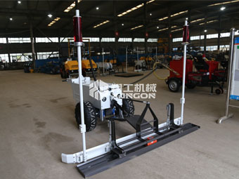 客戶廠房施工，小型激光整平機助“一臂之力”