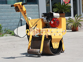 為什么別人家小型壓路機(jī)長(zhǎng)壽？秘訣在這里！