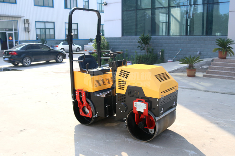 不容錯過的技術干貨——小型壓路機平安?？考记? title=